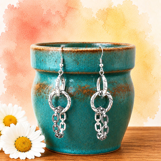 Shameless Shine — Silver Interlocking Rings 💍✨ Earrings