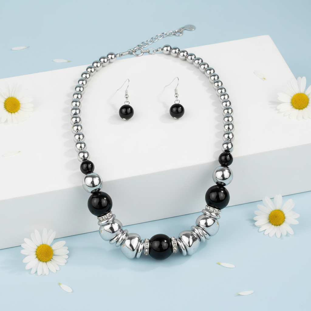 Hollywood HAUTE Spot - Black  Necklace