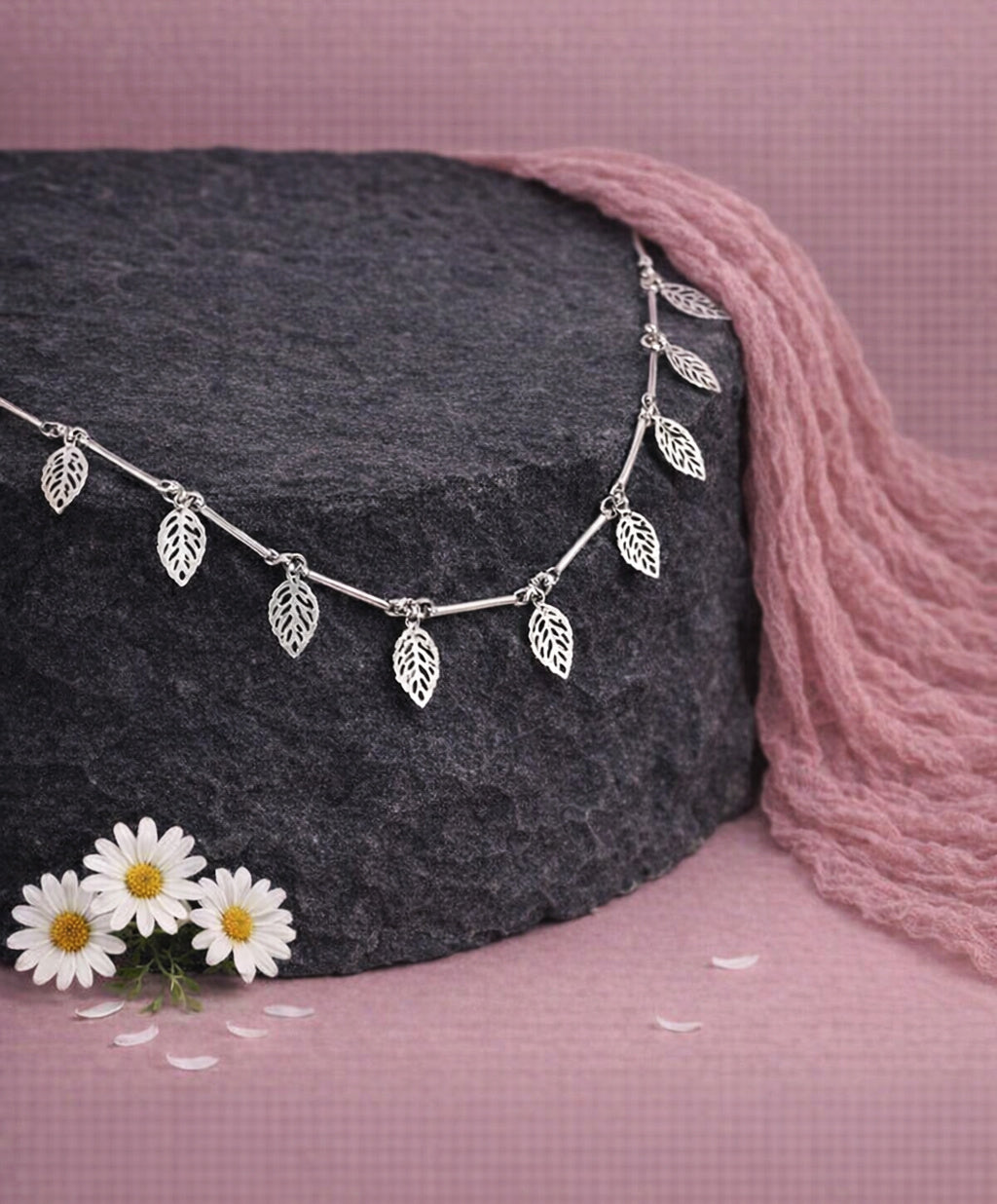 LEAF A Light On - Silver  Necklace