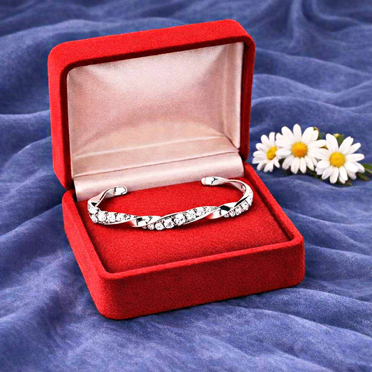 Twisted Twinkle - White Bracelet