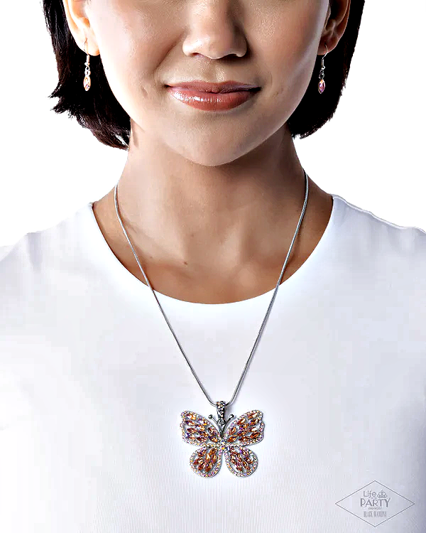 Fame and FLUTTER - Multi  Necklace
