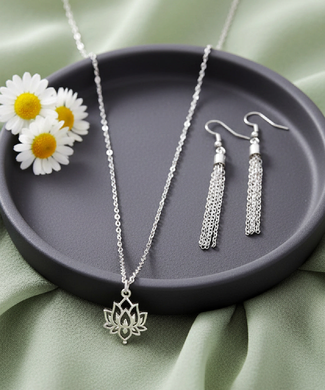 Lotus Retreat - Silver Necklace