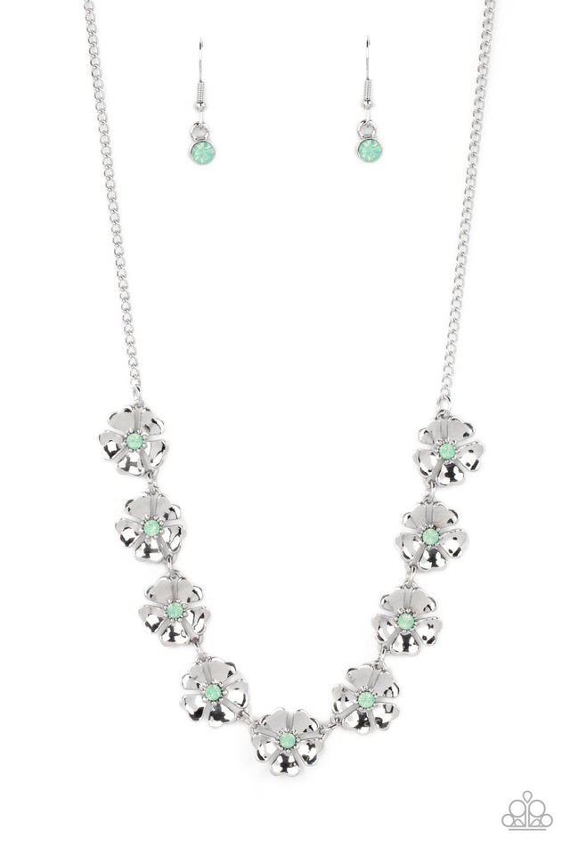 Petunia Palace - Green ~ Paparazzi Everyday / Princess (18") Necklace